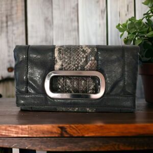 Y2K Cache Clutch Bag Purse Envelope Animal Print Handbag Vegan Leather Vtg 90s.